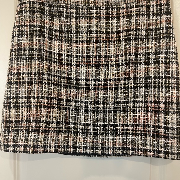 Loft skirt size 8P. - Picture 3 of 3